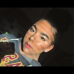 Meet your Posher, Chavela